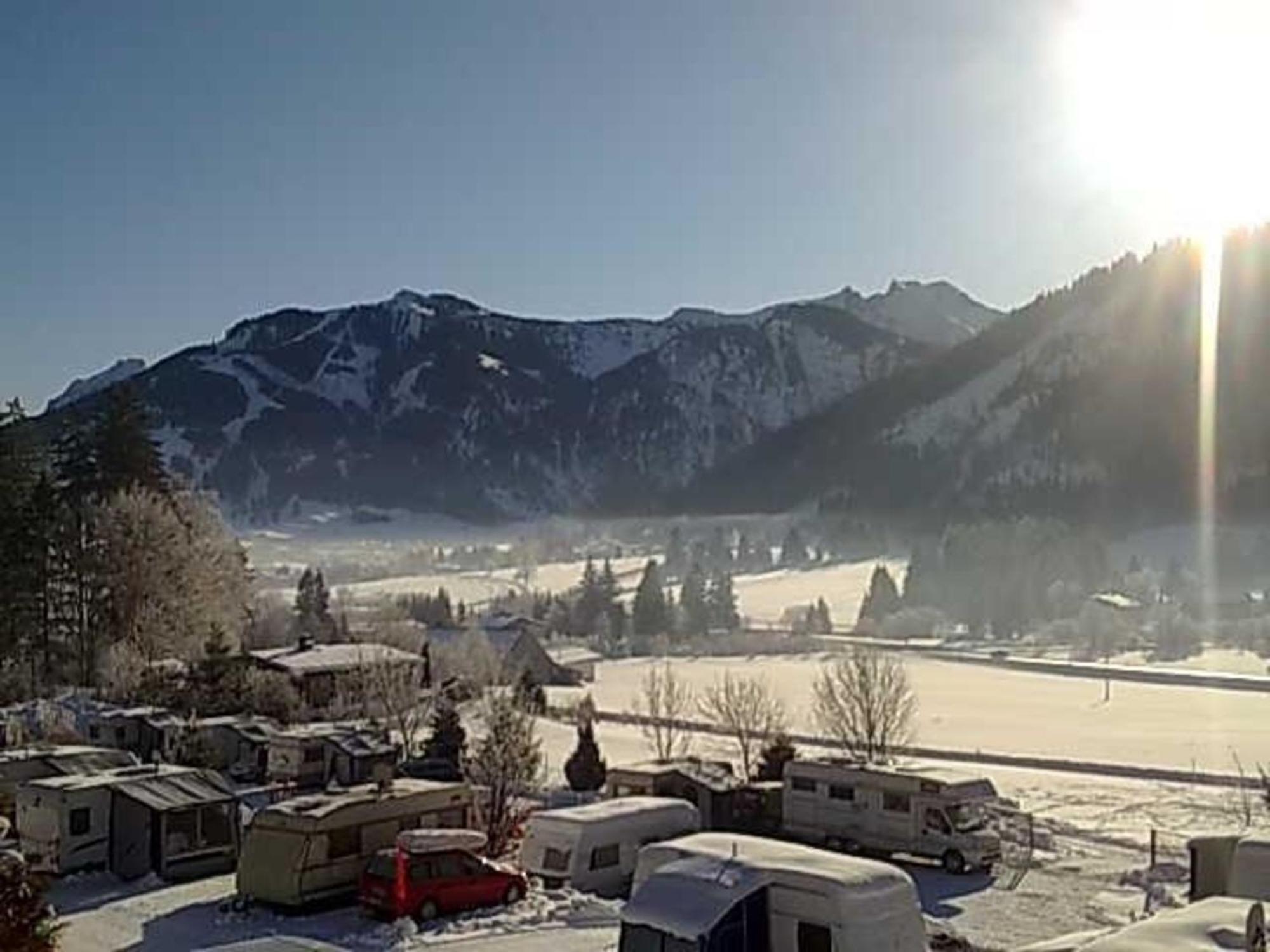 App 1 - Farbennest Mit Fruehstueck Teekueche, Sommerbergbahnen Inkl Tannheim Exterior foto